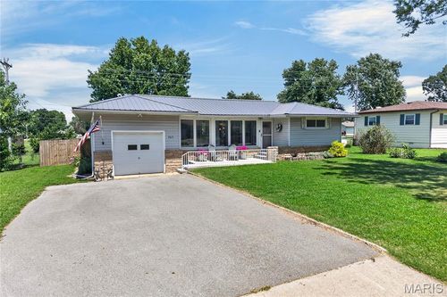 365 Fairfax Dr, Lebanon, MO, 65536-3334 | Card Image