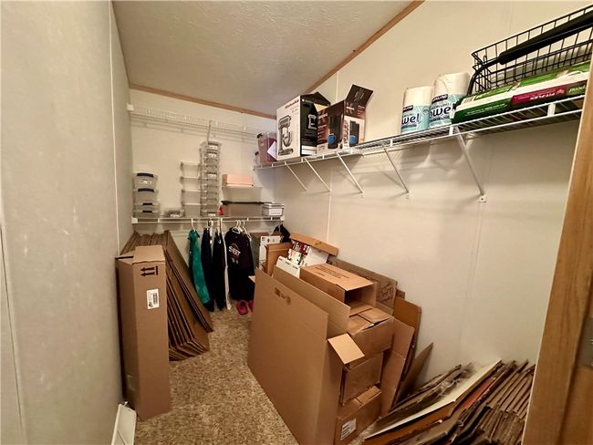 20 Stoneridge Ln, House other with 3 bedrooms, 2 bathrooms and 2 parking in Grove City PA | Image 10