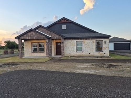 749 J L Drive, Valley View, TX, 76272 | Card Image