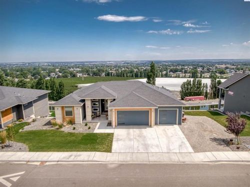 5373 S Kent St, Kennewick, WA, 99337-4565 | Card Image