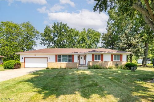 43304 Dellefield Rd, Elyria, OH, 44035-1014 | Card Image