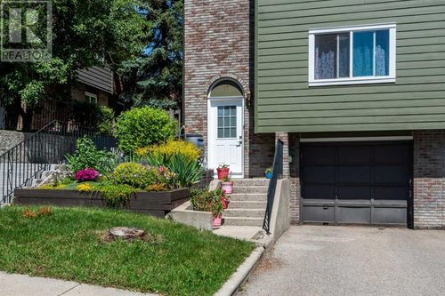 210 86 Ave Se, Calgary, AB, T2H1N6 | Card Image