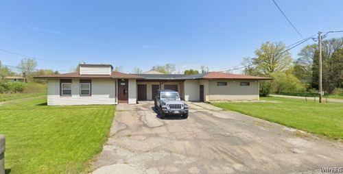 3857 Eagle Dr, Sanborn, NY, 14132-9253 | Card Image