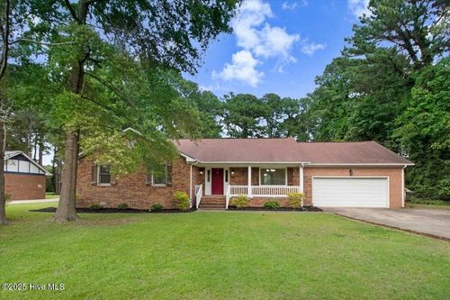 305 Bayleaf Dr, Goldsboro, NC, 27534-9481 | Card Image