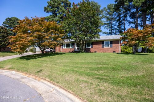 104 Stark Cir N, Wilson, NC, 27893-1742 | Card Image