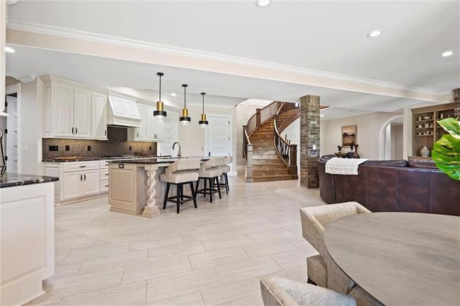 18405 371 Hwy, House other with 4 bedrooms, 6 bathrooms and null parking in Platte City MO | Image 52