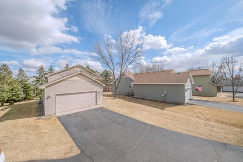 1002 Pleasantview Ct Nw, Isanti, MN, 55040-7487 | Card Image