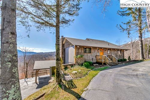 238 Sugar Tree Ln, Sugar Mountain, NC, 28604-9696 | Card Image