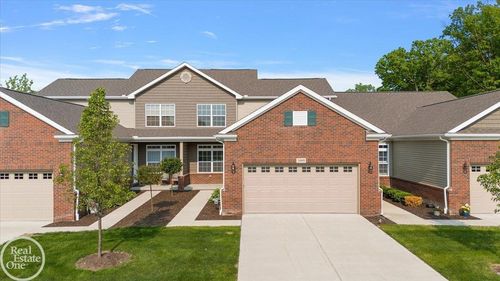 3095 Bridgewater Rd, Auburn Hills, MI, 48326-4611 | Card Image