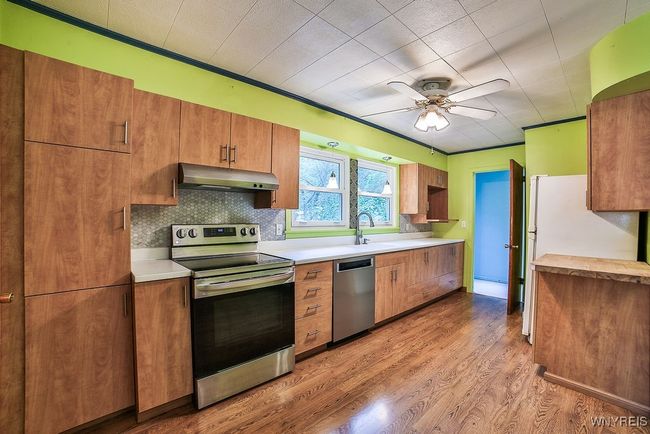 Kitchen | Image 11
