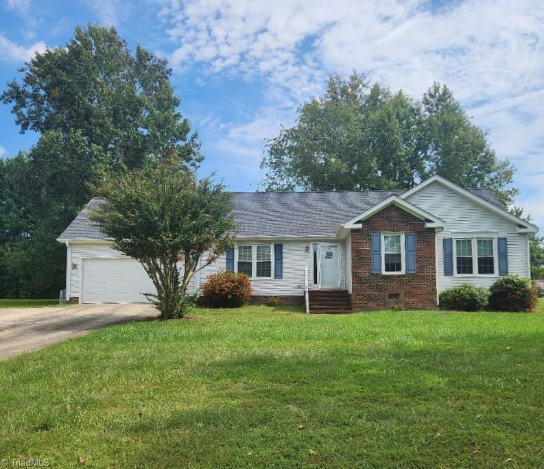 Tanglebrook Trl, Eden, NC 27288