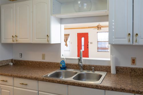 1551 Clay St, Shreveport, LA, 71101-2449 | Card Image