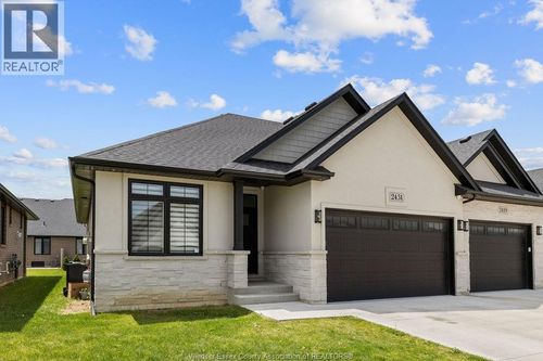 2431 Barkley Ave, Windsor, ON, N8P0G7 | Card Image