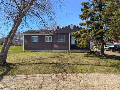 122 Banks Blvd, Silver Bay, MN, 55614-1222 | Card Image