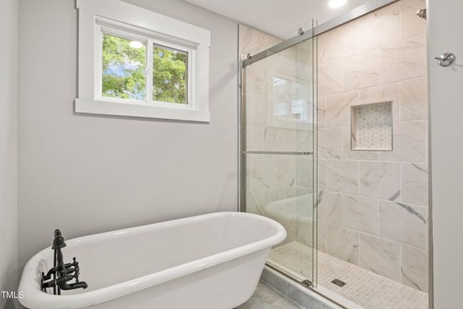 Master Bath 2 | Image 37