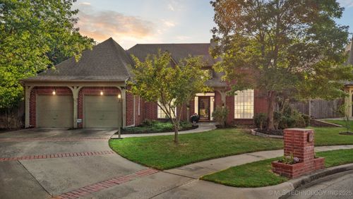 3812 S Aster Ave, Broken Arrow, OK, 74011-1279 | Card Image