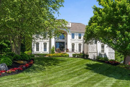 4 Ironwood Ln, Brentwood, TN, 37027-8952 | Card Image