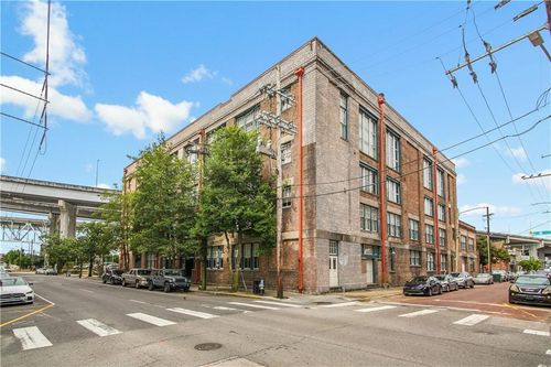 405-1111 S Peters St, New Orleans, LA, 70130-1711 | Card Image
