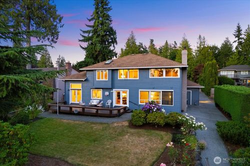 18912 88th Ave W, Edmonds, WA, 98026-5909 | Card Image