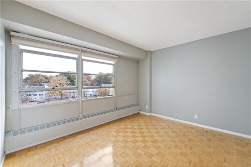 apt-504-333 W Meyer Blvd, Kansas City, MO, 64113-1744 | Card Image