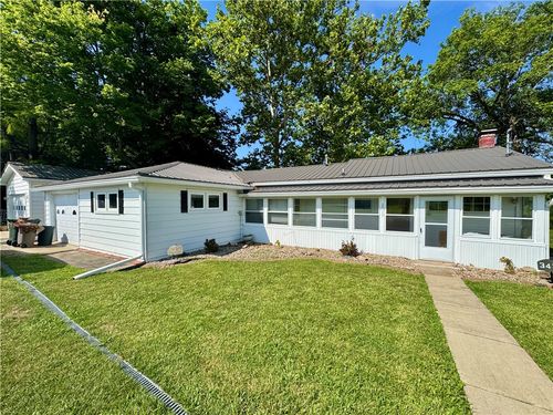 3475 E Lake Paradise Rd, Mattoon, IL, 61938-8618 | Card Image