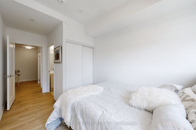 1012 - 286 Main St, Condo with 2 bedrooms, 2 bathrooms and null parking in Toronto ON | Image 17
