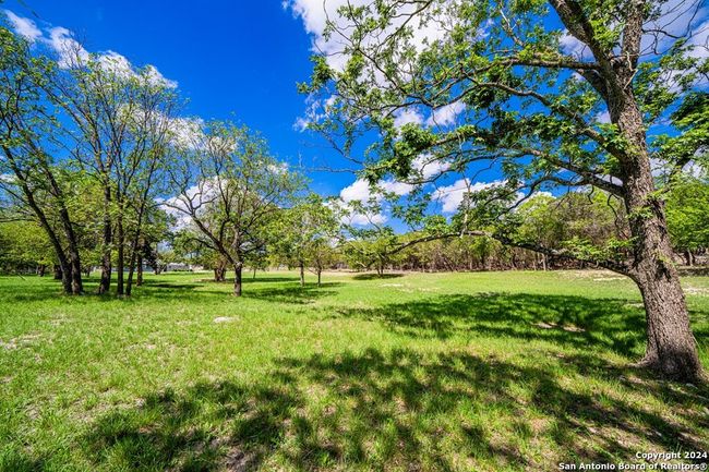 3420 Junction Hwy, House other with 2 bedrooms, 2 bathrooms and null parking in ingram TX | Image 24