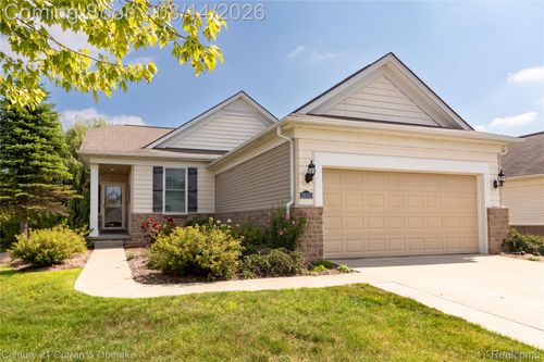 26335 Rock Lake Ct, Flat Rock, MI, 48134-8312 | Card Image