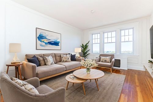 34-2001 Commonwealth Ave, Boston, MA, 02135-5149 | Card Image
