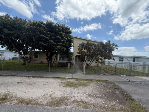 10910 Sw 40th St, Miami, FL, 33165-4413 | Card Image