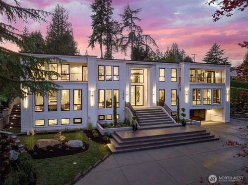 1525 79th Pl Ne, Medina, WA, 98039-3131 | Card Image