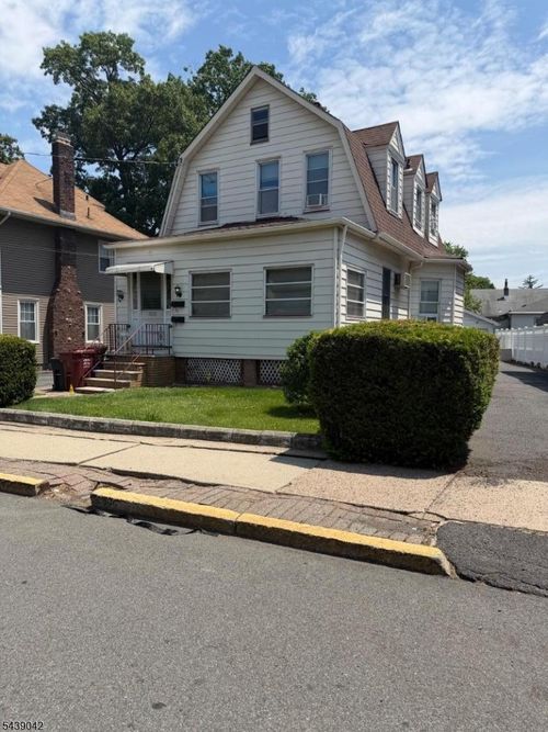 94 Union Ave, Nutley, NJ, 07110-3372 | Card Image