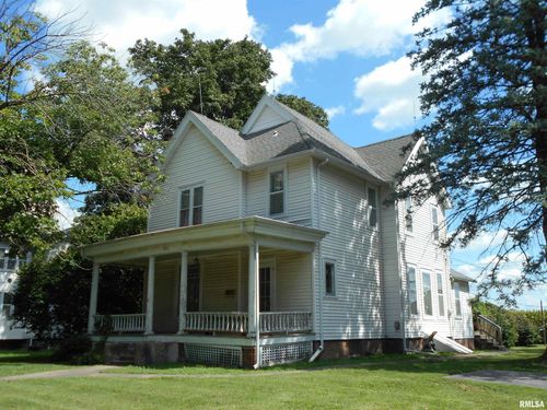 306 S Main St, Avon, IL, 61415-5038 | Card Image