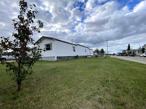 9713 102 Ave, Clairmont, AB, T0H | Card Image