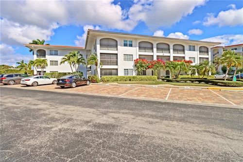 102-9 High Point Cir N, NAPLES, FL, 34103-4253 | Card Image
