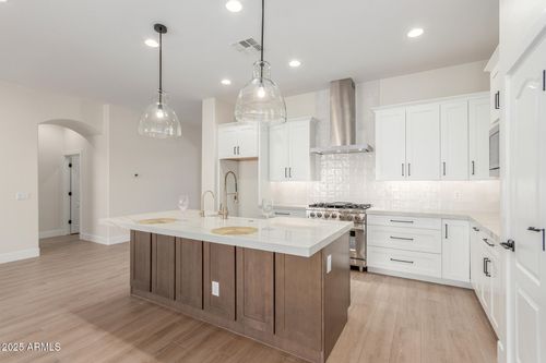 1654 E Grand Canyon Dr, Chandler, AZ, 85249-2872 | Card Image
