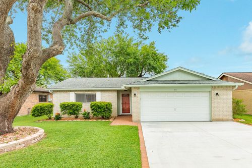 47 Wagon Lane Loop, Angleton, TX, 77515-2727 | Card Image