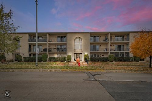 apt-1s-10538 Central Ave, Chicago Ridge, IL, 60415-2098 | Card Image