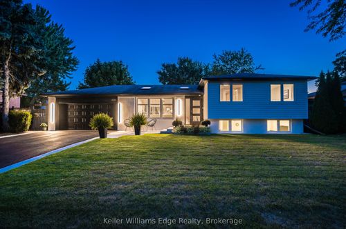 400 Sunset Dr, Oakville, ON, L6L3N2 | Card Image