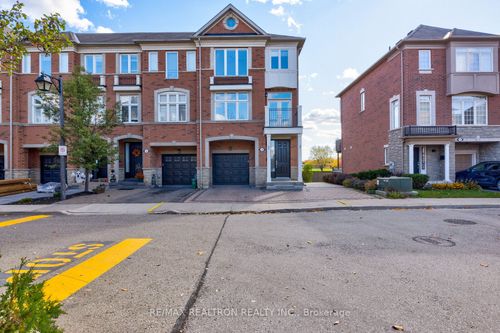 136 Vittorio De Luca Dr, Vaughan, ON, L4L0A8 | Card Image