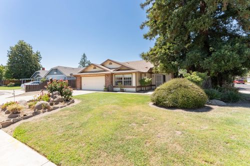 2013 Cricklewood Circle, Porterville, CA, 93257 | Card Image