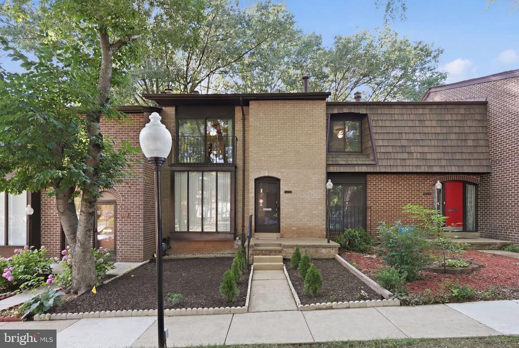 Residential in ANNANDALE 3