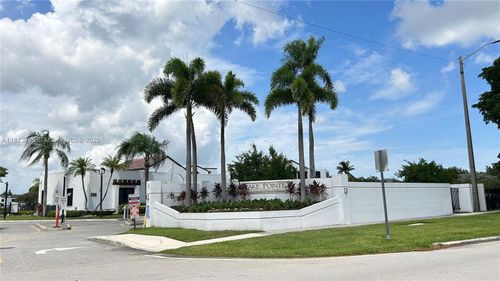 apt-205-208 Lake Pointe Dr, Oakland Park, FL, 33309-3587 | Card Image