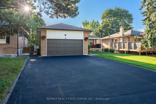 3 Dunn Pl, Brampton, ON, L6T1S2 | Card Image