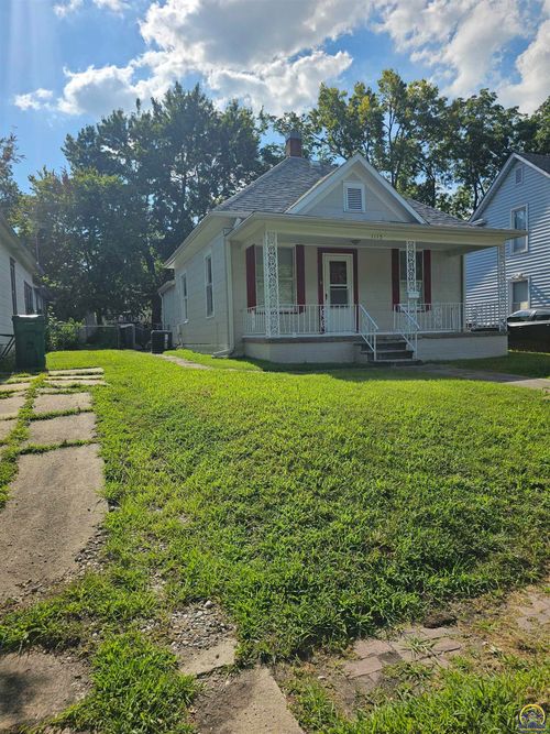1115 Sw Plass Ave, Topeka, KS, 66604-3918 | Card Image