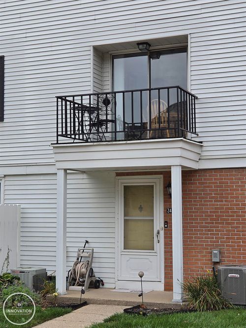 24399 Meadowbridge Dr, Clinton Twp, MI, 48035-3012 | Card Image