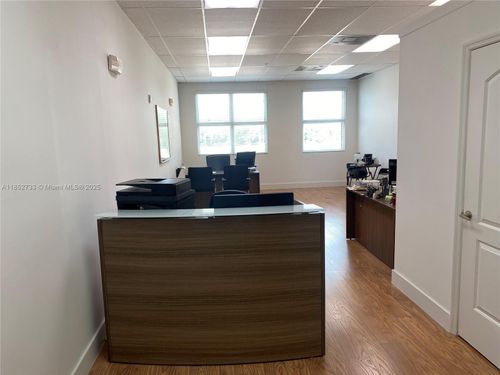 ste-302-3408 W 84th St, HIALEAH, FL, 33018-4943 | Card Image