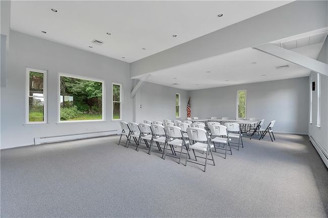Interior of clubhouse | Image 33