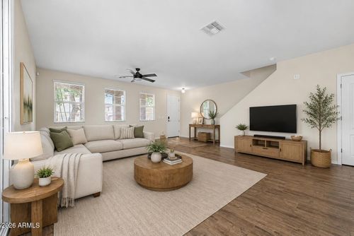 4063 E Tulsa St, Gilbert, AZ, 85295-6110 | Card Image
