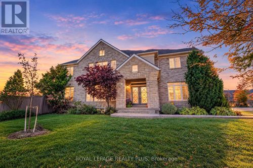 2182 Heathcliff Crt, Oakville, ON, L6M0A5 | Card Image